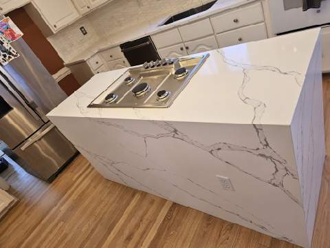 Calacatta Phoenix quartz kitchen
